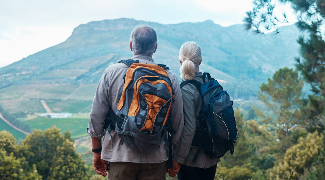 hiking-couple